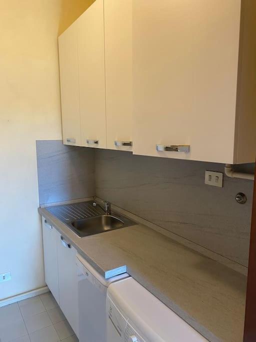 Moniga del Garda Appartamento San Michele מראה חיצוני תמונה